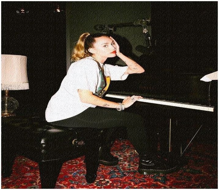 ࿐ೀ❁.; prin fereastra străvezie, se cernea un cadru stins, neînsuflețit: niciun umblet - the sixth destination is in Zermatt