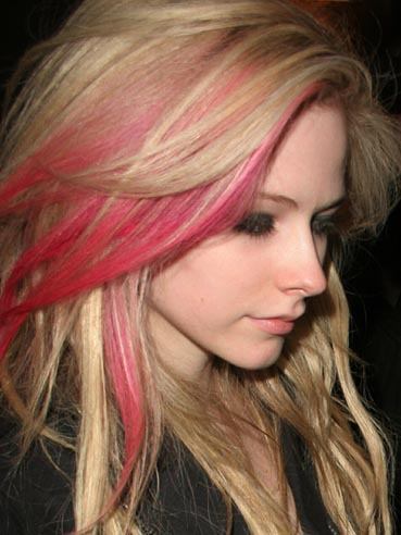 Avril_Lavigne_0_0_0x0_369x492 - Avril Lavigne