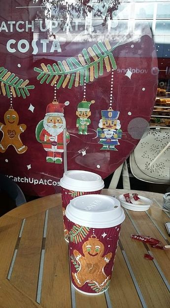 Costa Coffe London - - O - Fotografii x