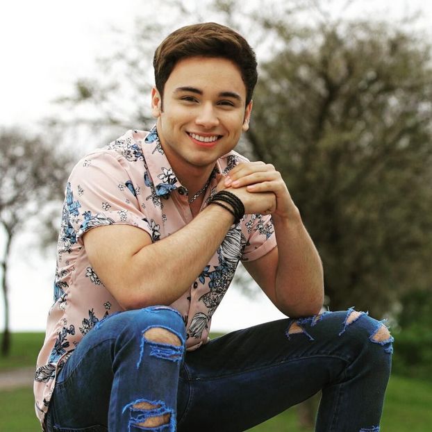 John - Bia Disney Channel