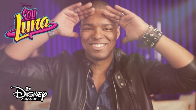 Santi Owen - Soy Luna