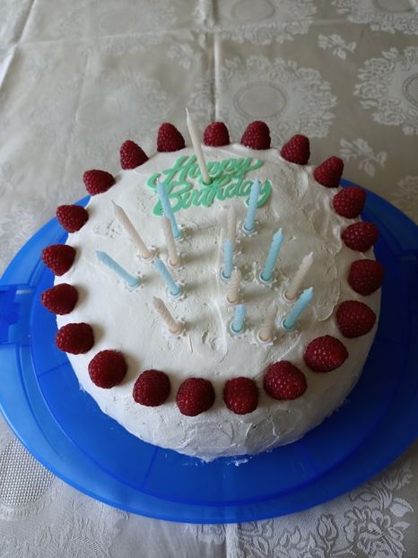 7.03.2021 - Tort cu afine și zmeura