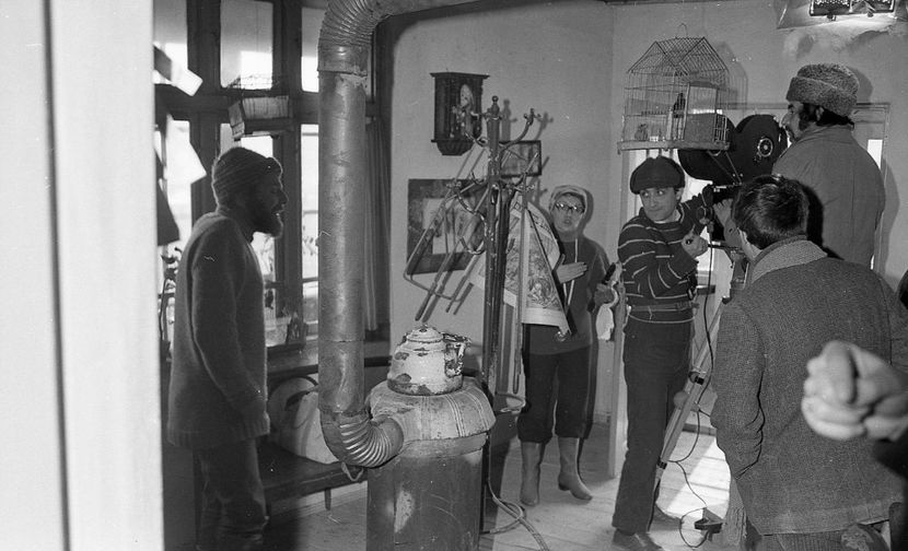 De Ce Trag Clopotele Mitica ? - De Ce Trag Clopotele Mitica? 1981