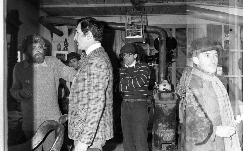 De Ce Trag Clopotele Mitica ? - De Ce Trag Clopotele Mitica? 1981