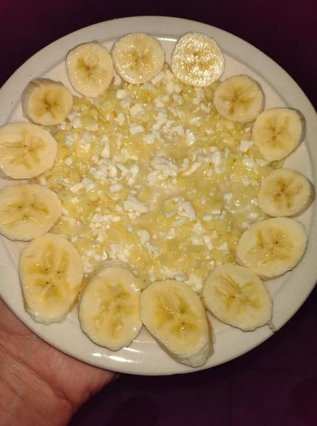  - Paste alfabet cu branza de vaci si banana