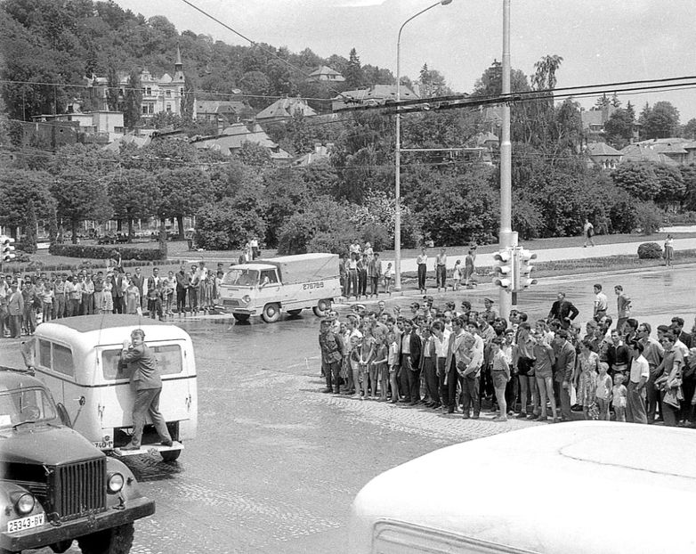 Doi Baieti Ca Painea Calda - Doi Baieti Ca Painea Calda 1962