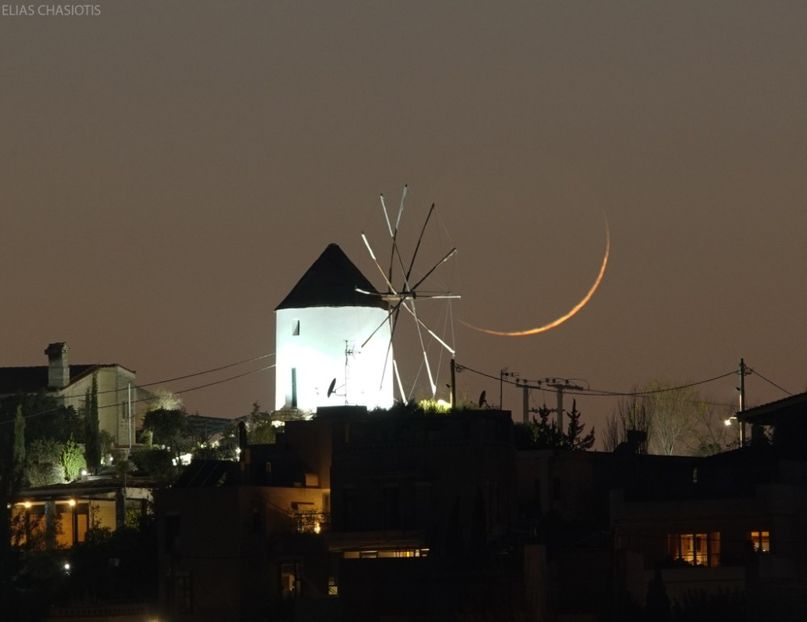 Luna de o zi in Pesti, Grecia - Luna - Soarele si norii - 2