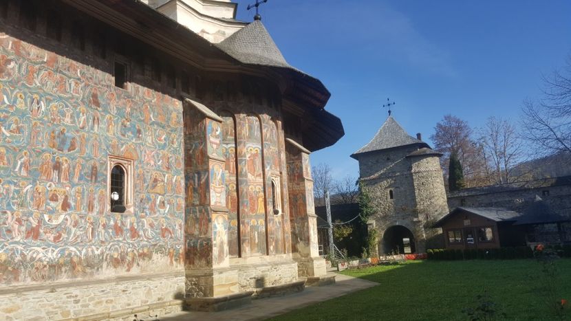  - Manastiri