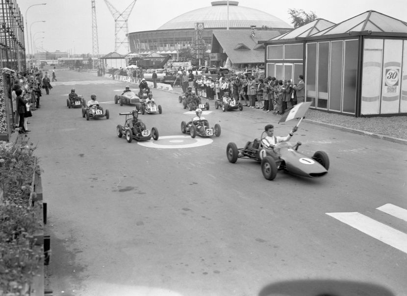 Tata De Duminica - Tata De Duminica 1975