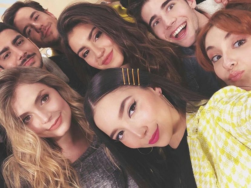 Elenco - Bia Disney Channel
