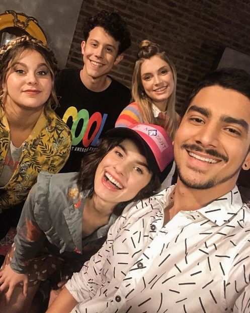 Elenco - Bia Disney Channel