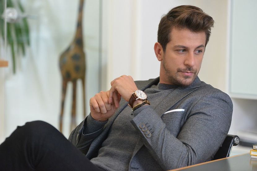 Emre Divit - Erkenci kuș