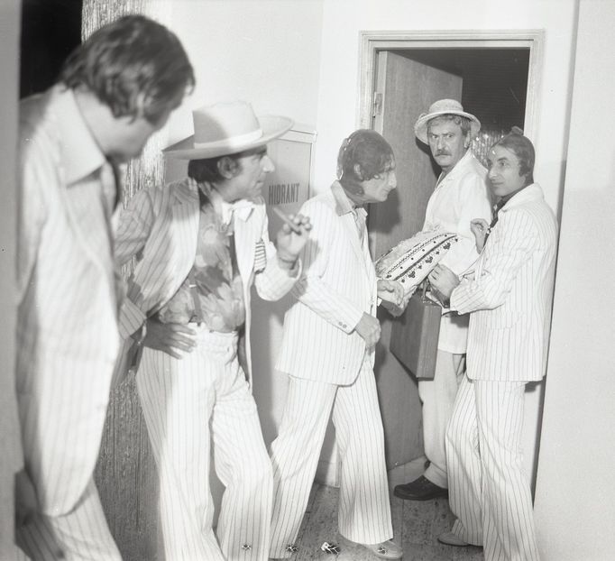 Nea Marin Miliardar - Nea Marin Miliardar 1979