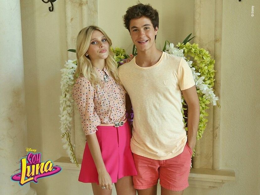 Ambar y Simon - Soy Luna