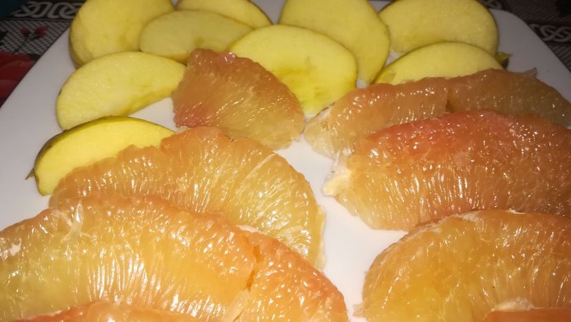 orange pomelo - Pomelo cu miez roz