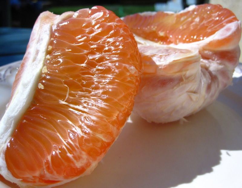 orange pomelo - Pomelo cu miez roz