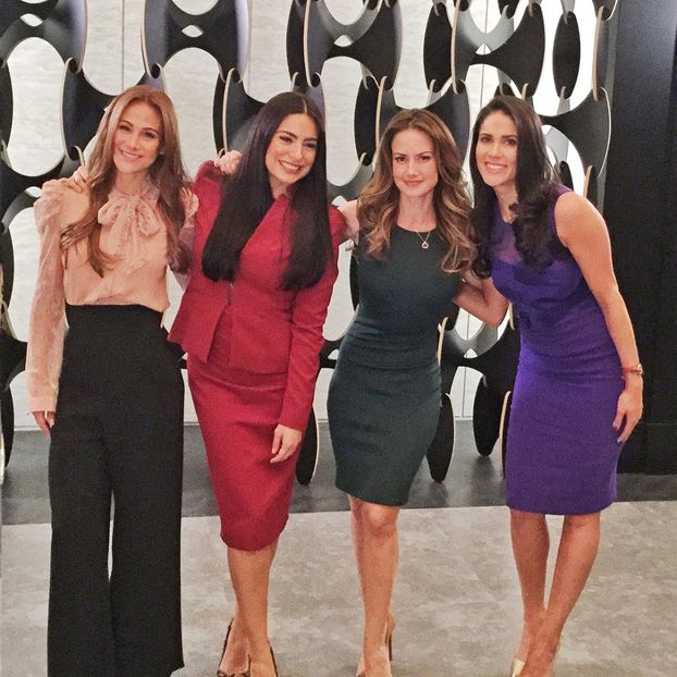 Olivia, Alejandra, Victoria, Leticia - Por amar sin ley