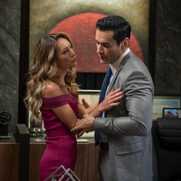 Elena, Ricardo - Por amar sin ley