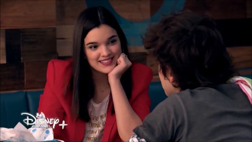 Delfina Delfi Alzamendi - Soy Luna