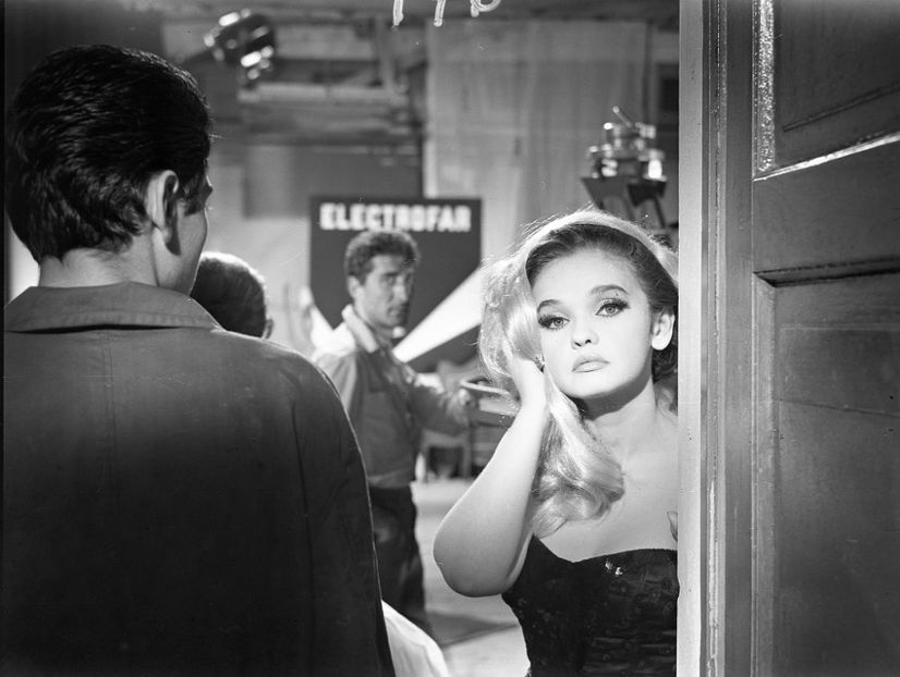 Un Film Cu O Fata Fermecatoare - Un Film Cu O Fata Fermecatoare 1966