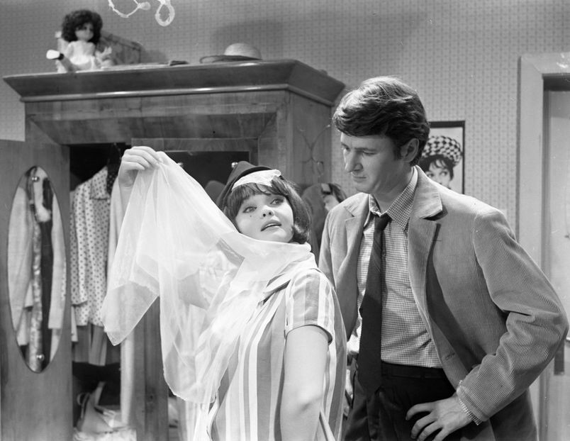 Un Film Cu O Fata Fermecatoare - Un Film Cu O Fata Fermecatoare 1966