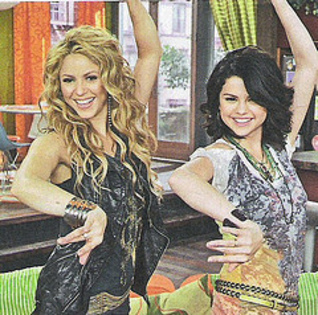 Si Shakira :)) - Selena Gomez