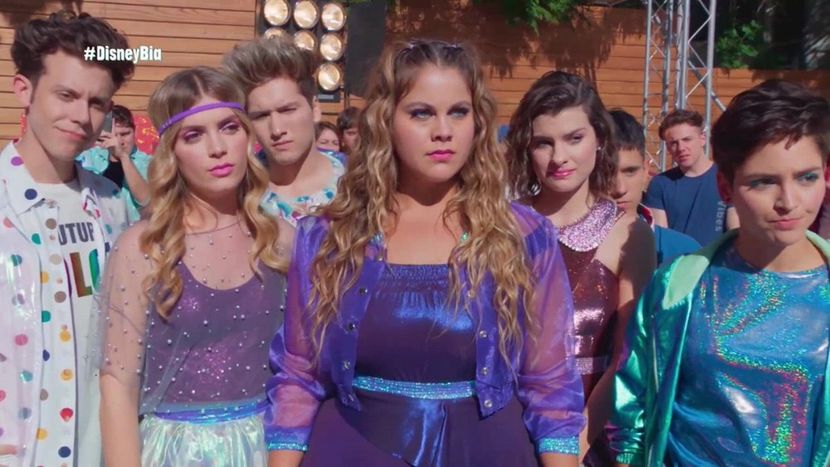 Elenco - Bia Disney Channel