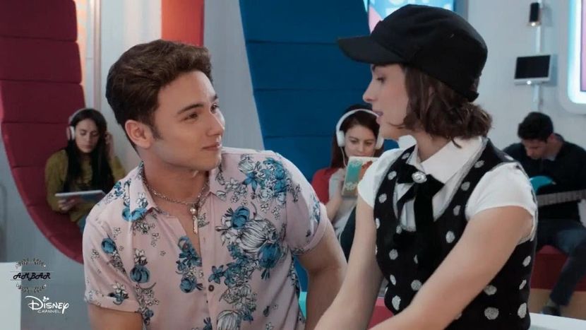 Celeste y John - Bia Disney Channel