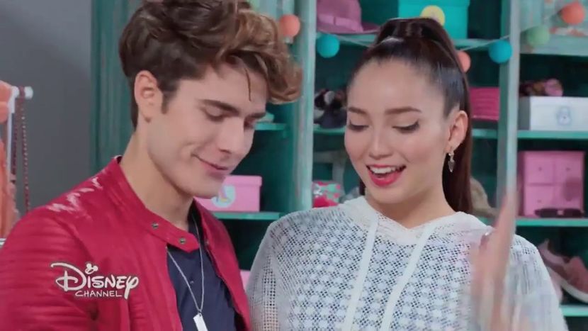 Carmin y Alex - Bia Disney Channel