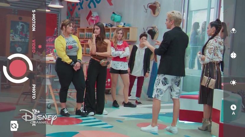 Marcos y los chicos del Fundom - Bia Disney Channel