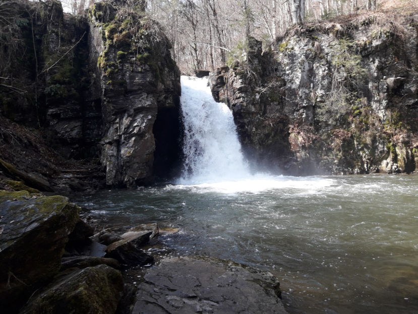 Cascada Șipot. - Cascada Șipot