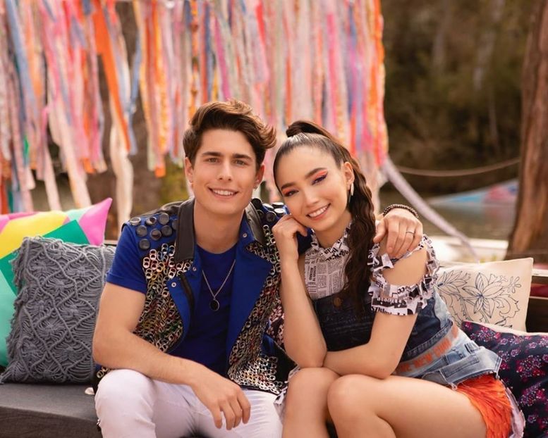 Carmin y Alex - Bia Disney Channel