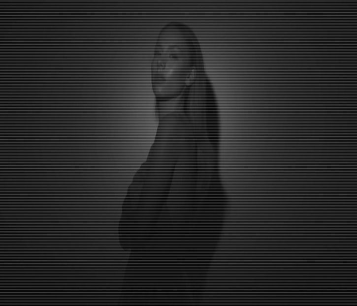 ╰　·• balansând strategii-n capul său, după care decartează. „Și..”, rostește, aproape - time to go cruising down the 8th