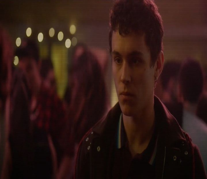 ☼.:｡☽; prinse direcția acestora, și sensul lor; dar nu izbuti a grăi ceva. Acum la umărul - time to go cruising down the 8th