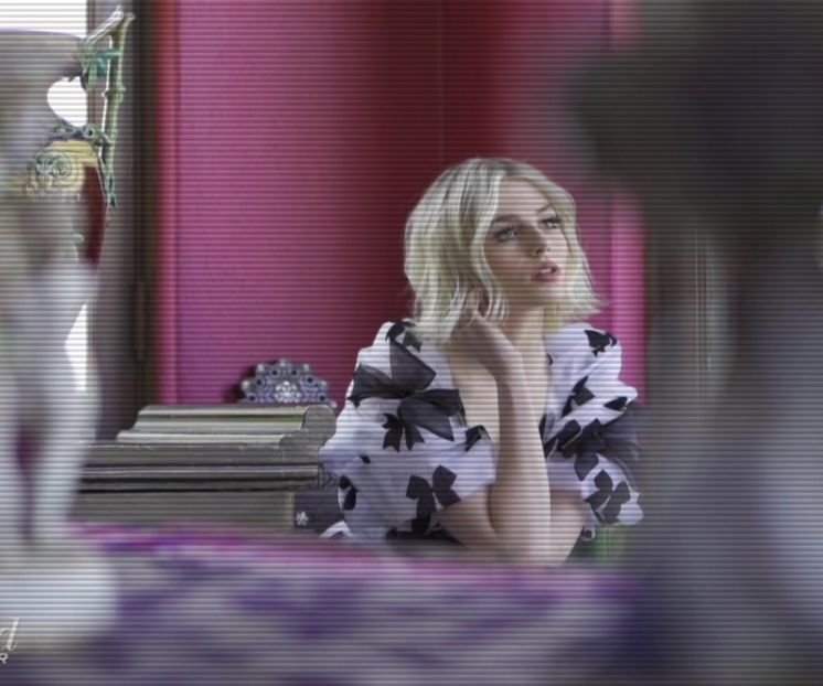 ⌮˒♥˓ Iṇ꒒ục̣y’s⋅⁽ẅöṛdṡ⁾... 　‰ː  Nu-şi clinti privirea de pe fată; stătea aşa, cu bustul statuar, - time to go cruising down the 8th