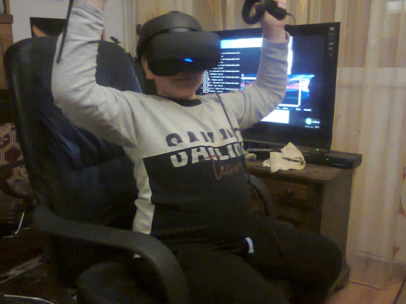 Fotografie5910 - 2021 Apartamentul bunicilor si locutorii ei Luna aprilie