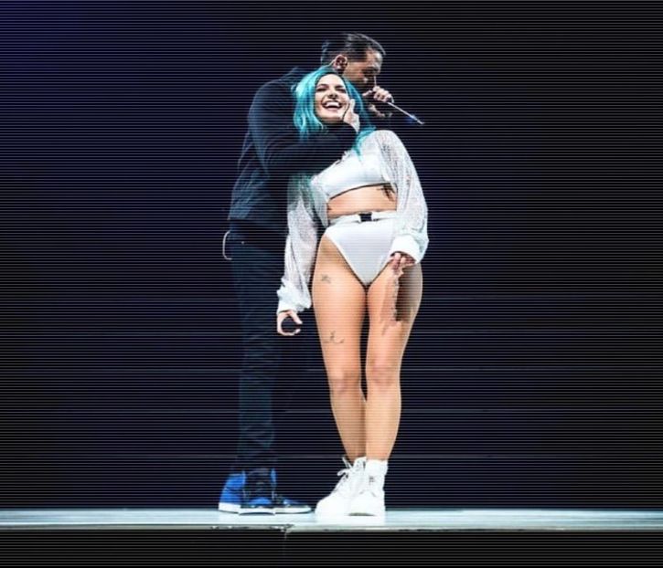 ̷͡︽.　· dregându-și scurt vocea. „Ahm, bună seara tuturor! Nu o să vă fur mult din timp, promit. - time to go cruising down the 8th