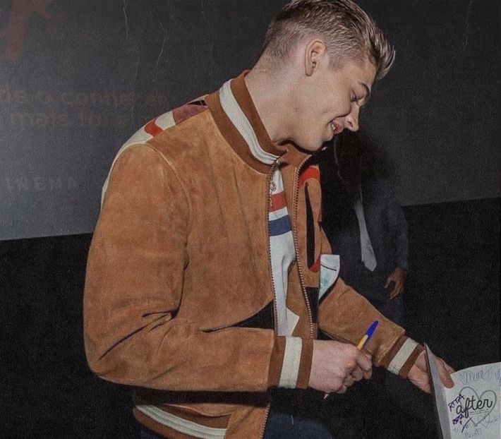 থৣĦғᴛ؟ℬᵉ̶̶ᵃ̶̶ᵘ̶̶ℛᵉ̶ᵍ̶ᵃ̶ʳ̶ᵈ͠ ༈٫ Trepidând, – inelarul îi clănțănea pe pahar – izbuti să înghită - time to go cruising down the 8th