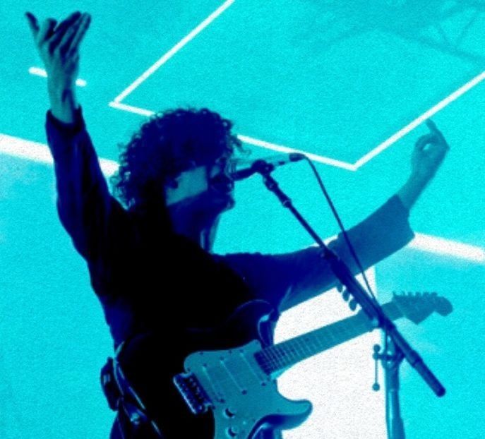 ⊺ⱶ∙ⱻ⃞¹⁹⁷⁵∕▪‧.; că nu-și schimbase poziția de călău, avea de gând să ducă spânzurătoarea spre o - time to go cruising down the 8th