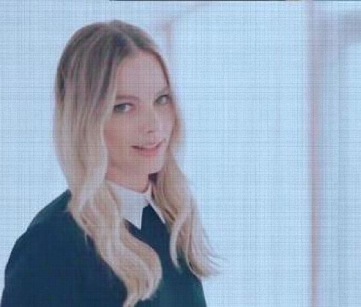 ›εϊз̤٢ ࢱ⋄‹̣̇͘͘͘.; Înfășurat de umărul degetului ei lung era un fir de ață subțire ce se sfârșea - time to go cruising down the 8th