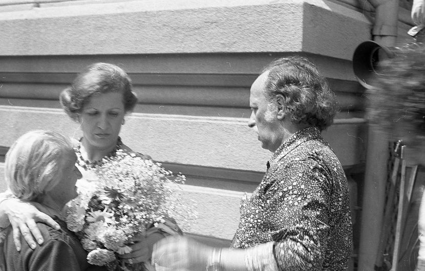 Angela Merge Mai Departe - Angela Merge Mai Departe 1981