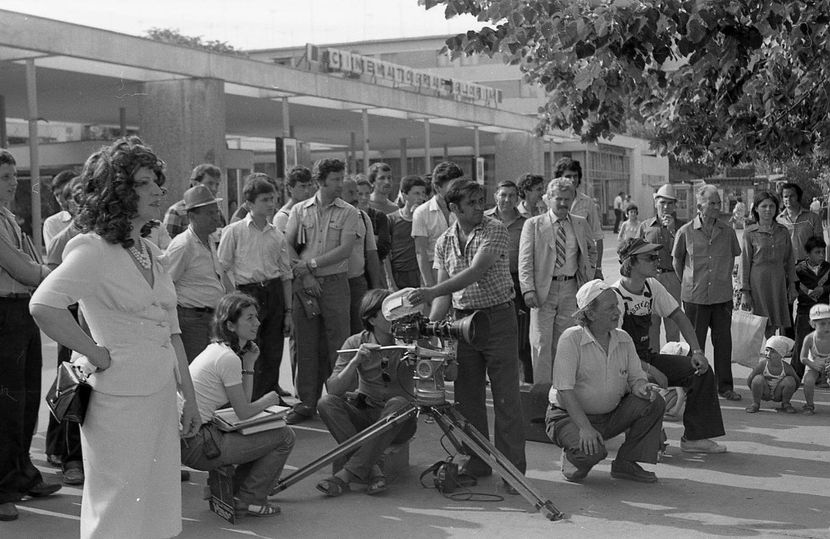 Angela Merge Mai Departe - Angela Merge Mai Departe 1981