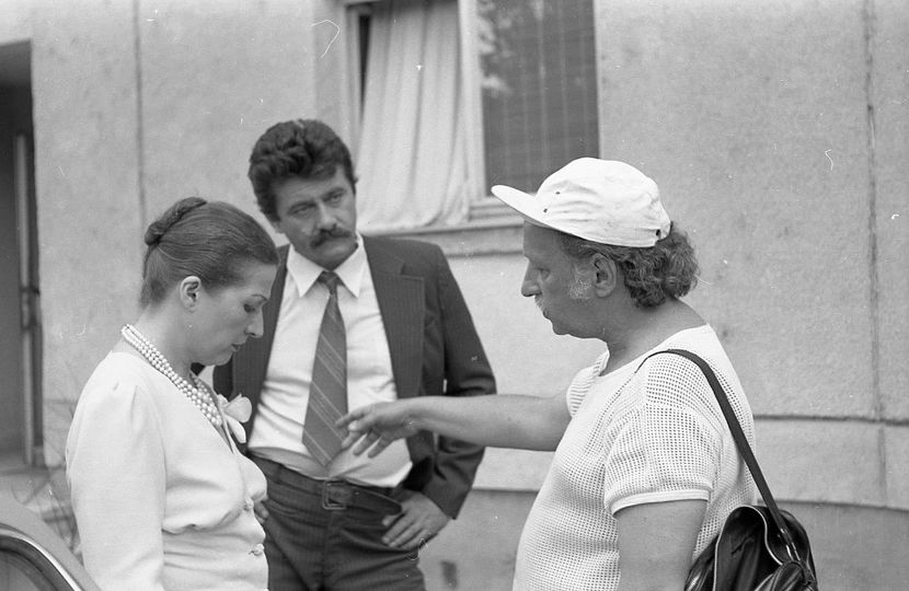Angela Merge Mai Departe - Angela Merge Mai Departe 1981