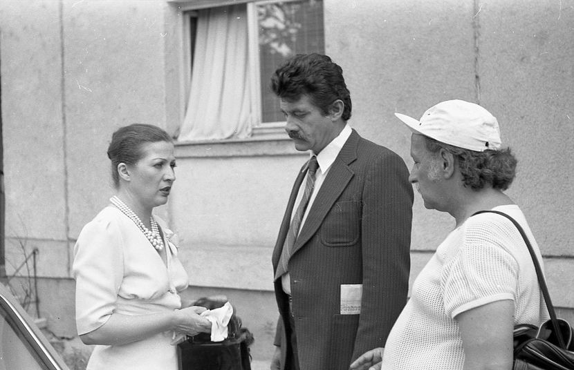 Angela Merge Mai Departe - Angela Merge Mai Departe 1981