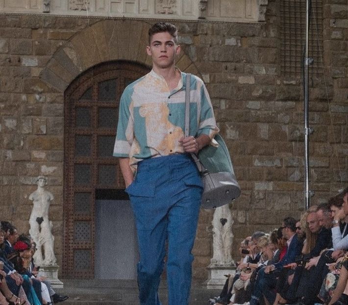 থৣĦғᴛ؟ℬᵉ̶̶ᵃ̶̶ᵘ̶̶ℛᵉ̶ᵍ̶ᵃ̶ʳ̶ᵈ͠ ༈٫ Tonul ușurel, dorit camaraderesc — chestiune de nuanță și surâs — - time to go cruising down the 8th