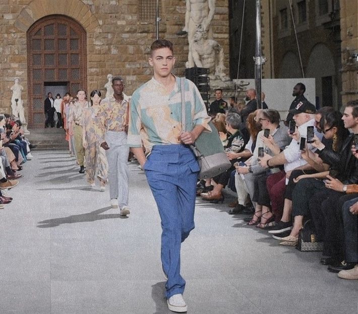 থৣĦғᴛ؟ℬᵉ̶̶ᵃ̶̶ᵘ̶̶ℛᵉ̶ᵍ̶ᵃ̶ʳ̶ᵈ͠ ༈٫ cum a relatat și ea, ți-am prezentat în seara precedentă gazeta. - time to go cruising down the 8th