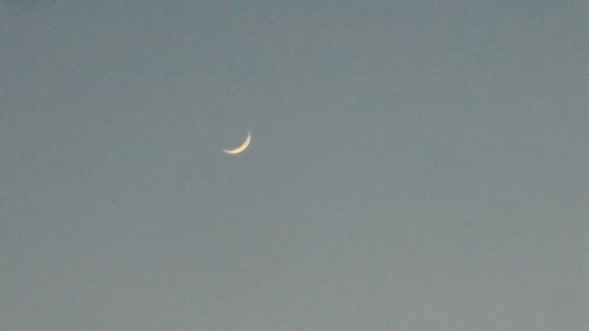 Luna noua in Gemeni - Luna - Soarele si norii - 2