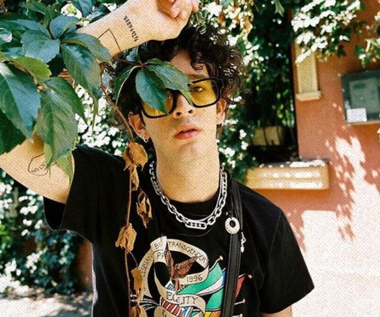 ⊺ⱶ∙ⱻ⃞¹⁹⁷⁵∕▪‧❛ʂҽʅʅιɳɠ℘̚ẹṭṛọḷᶰᶱᵃᵓᶠ∕.; aurii străluceau sub soare. Murmură, mai mult cât pentru el - Tokyo the 9th place to disembark