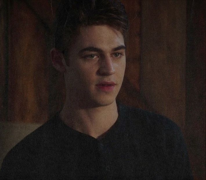 থৣĦғᴛ؟ℬᵉ̶̶ᵃ̶̶ᵘ̶̶ℛᵉ̶ᵍ̶ᵃ̶ʳ̶ᵈ͠ ༈٫ difuz și o încordare novice, vru să se desfacă la guler, dar se - Tokyo the 9th place to disembark