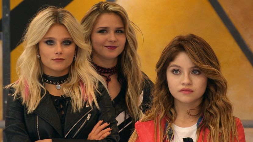 Ambar, Emilia, Luna - Soy Luna
